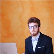 Ragazzo di 27 anni, laureato in Filosofia e in Scienze storiche ed orientalistiche, offre lezioni di fotografia. Attualmente sto frequentando il corso di alta formazione reportage foto e video presso la Cineteca di Bologna